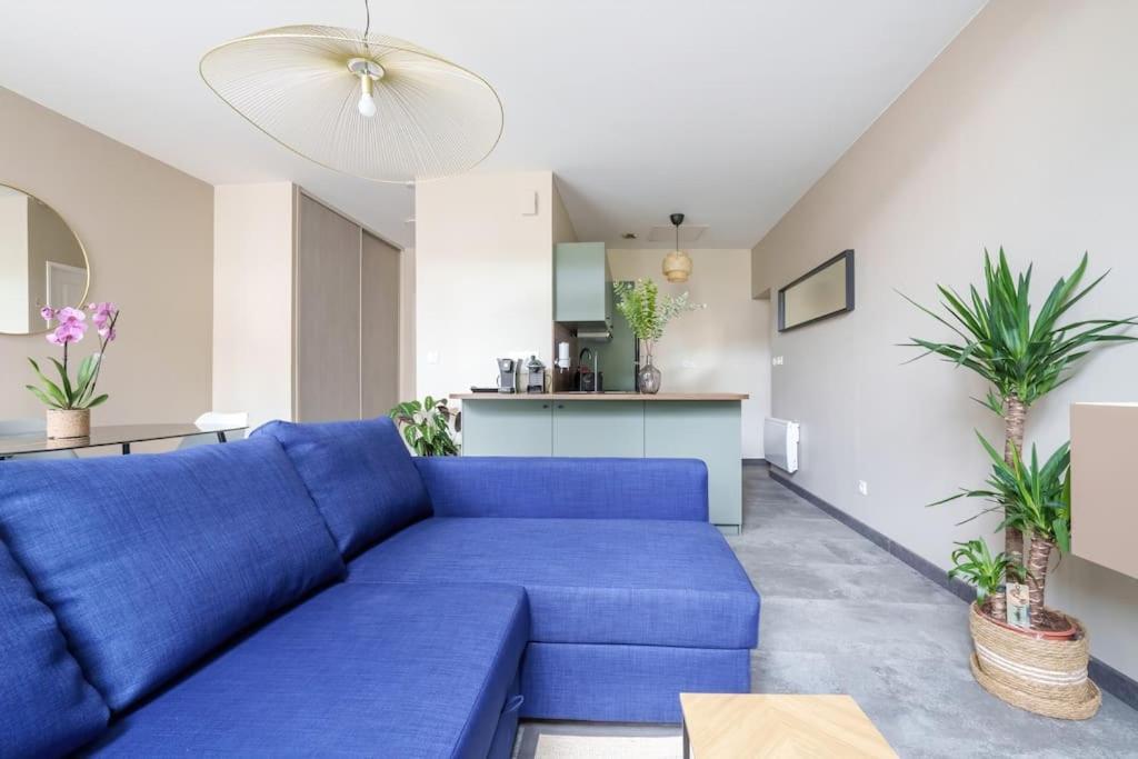 Appartement Lumineux Avec Cour Chaumont  Exteriör bild