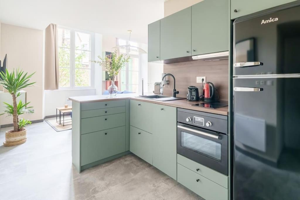 Appartement Lumineux Avec Cour Chaumont  Exteriör bild