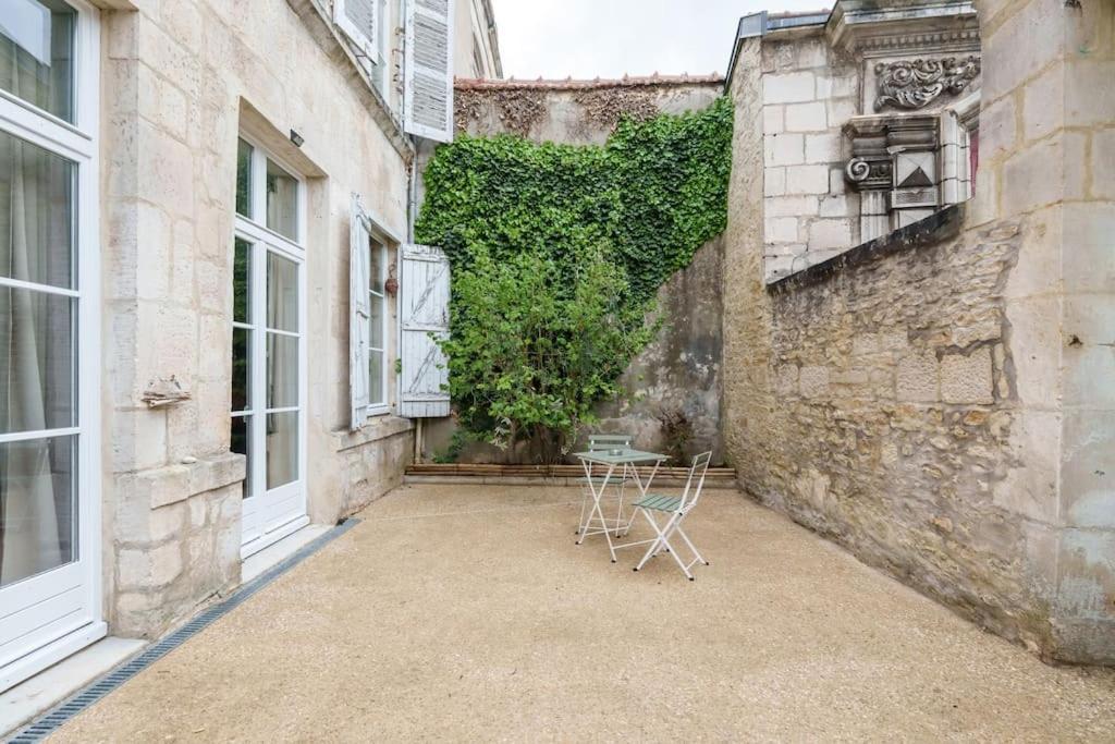 Appartement Lumineux Avec Cour Chaumont  Exteriör bild